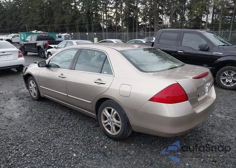 2006 Honda Accord 2.4 Ex z USA, uszkodzony, nr VIN 1HGCM56876A118918